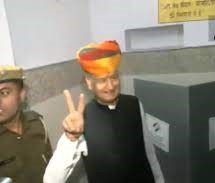 CM Ashok Gehlot ने डाला वोट