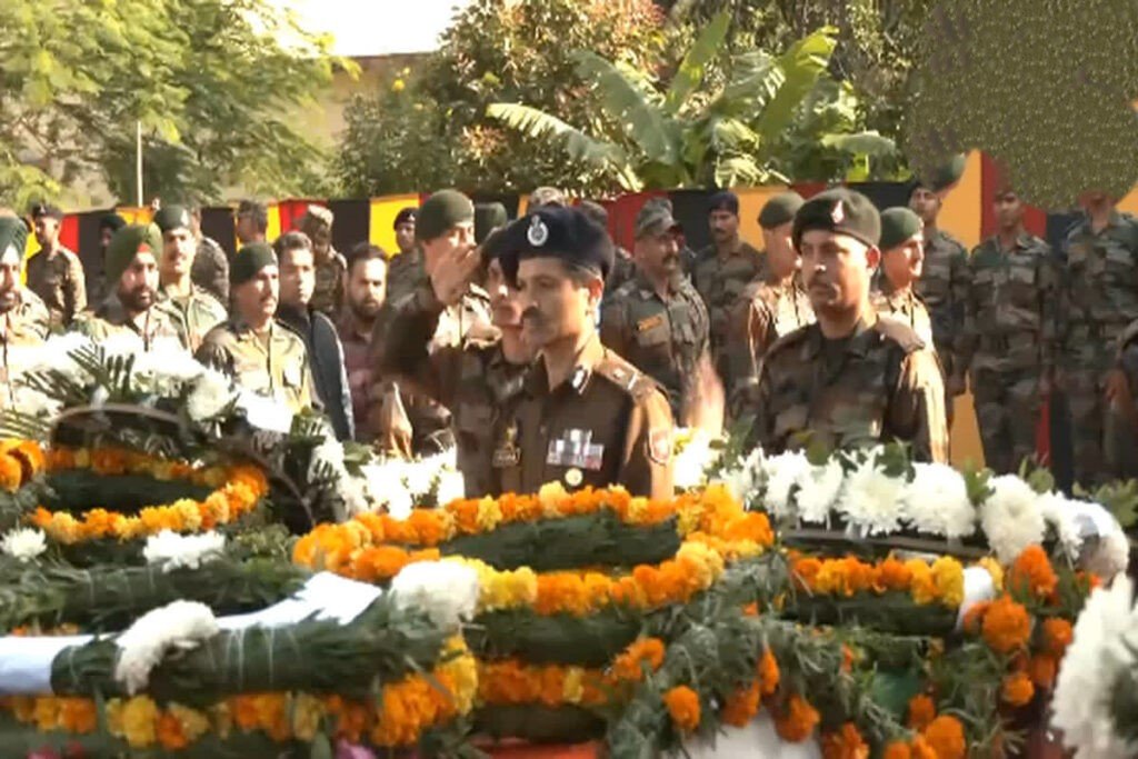 Tribute to martyred soldiers