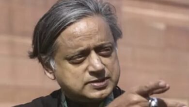 Shashi Tharoor